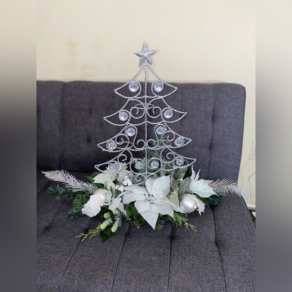 Silver Holiday Tree Decoration- 5 candle holder pre -owned with free gift - Picture 7 of 17